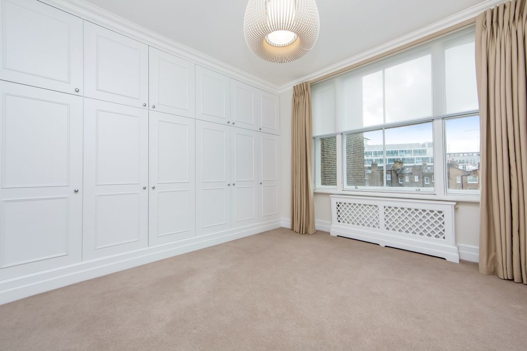 Property photo 3 of 8