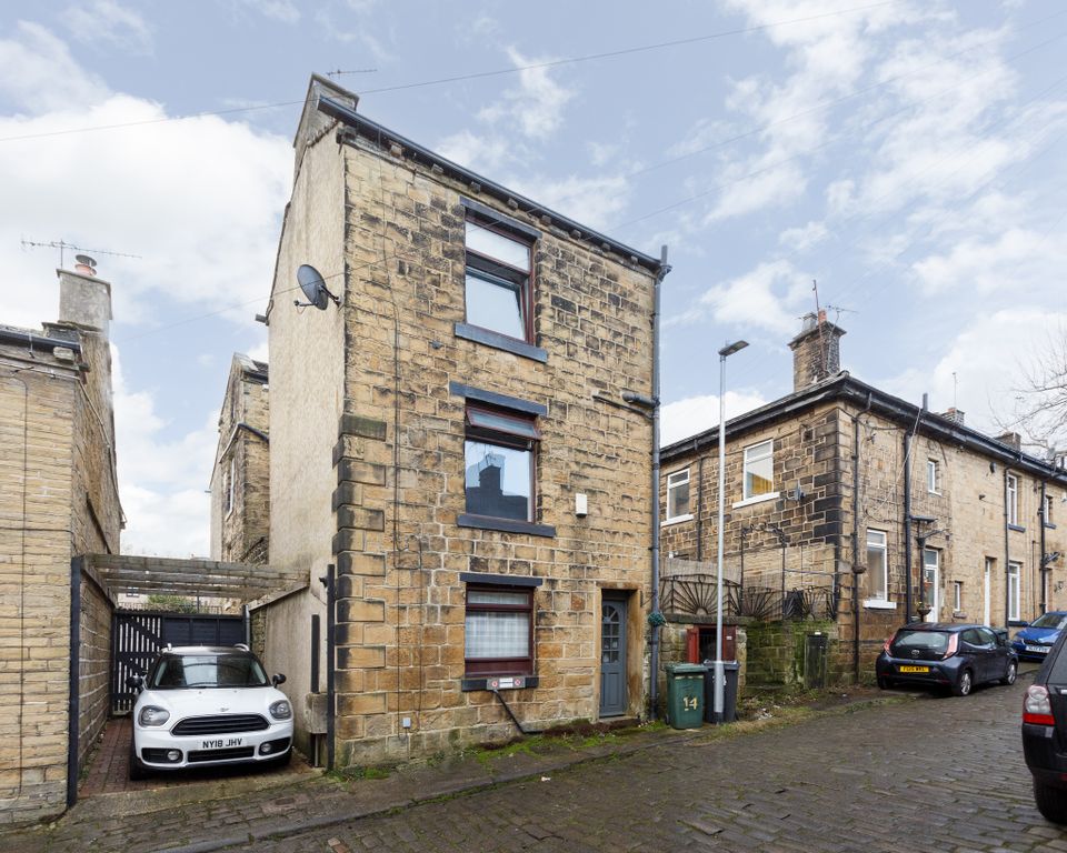 Property photo 1 of 15
