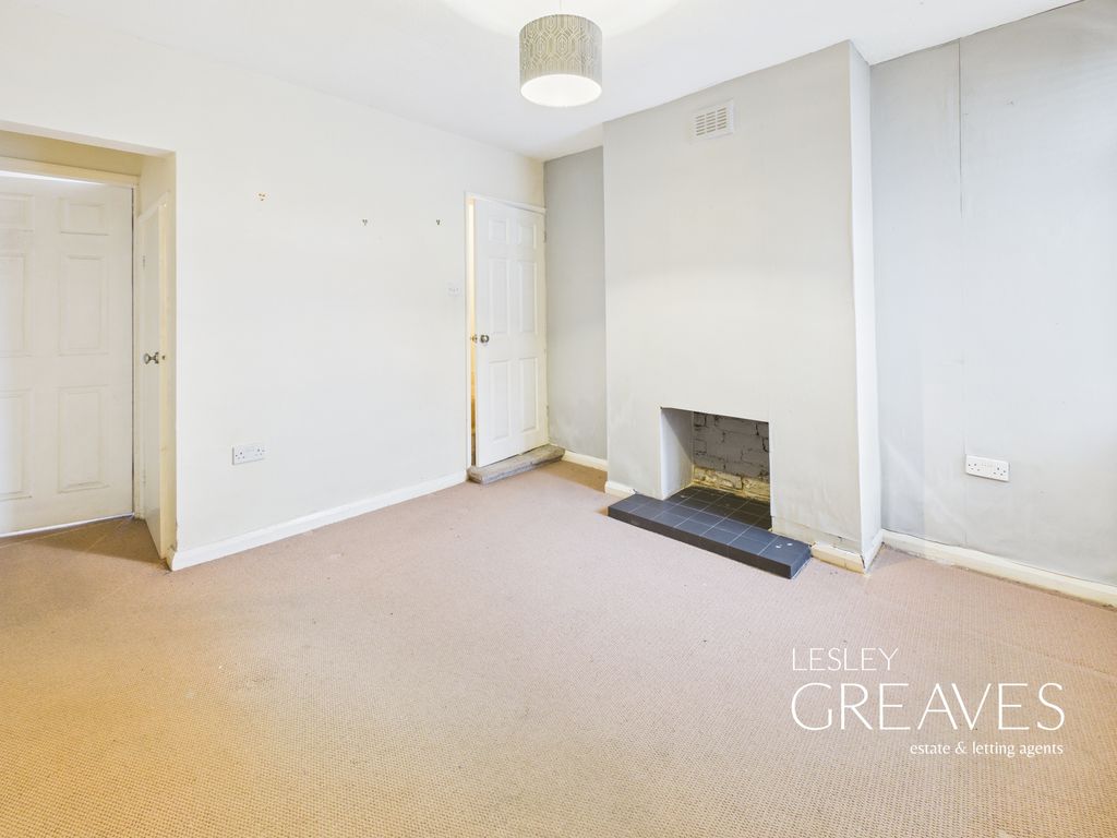 Property photo 3 of 16 Dining Room