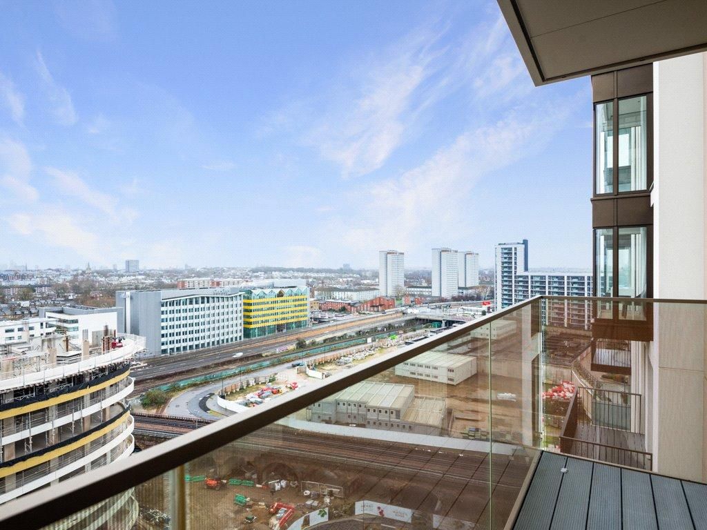 Property photo 2 of 19