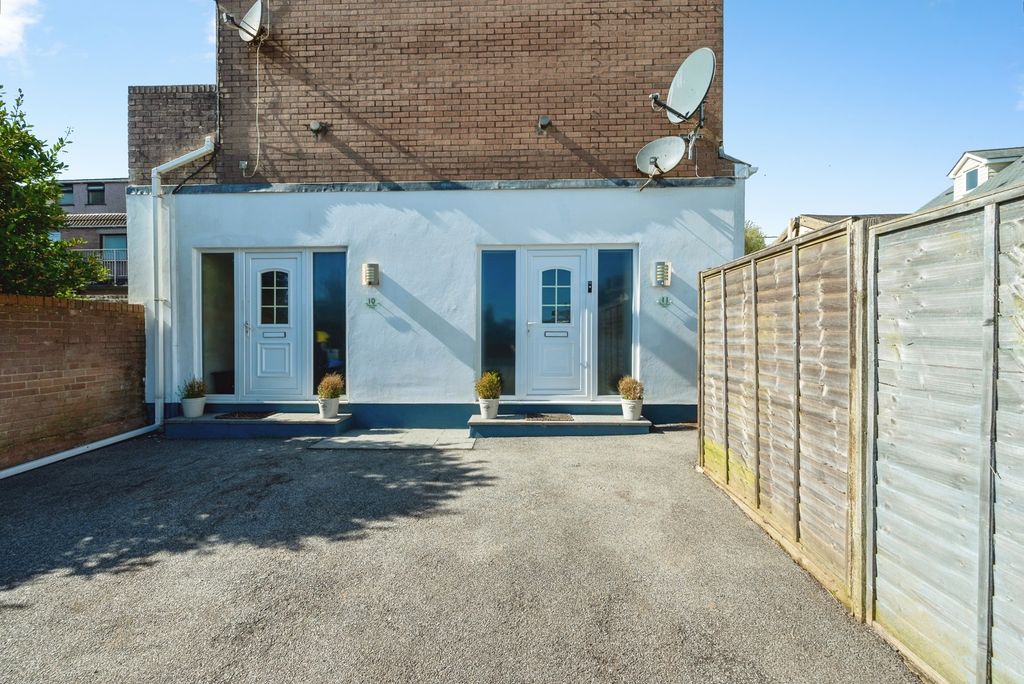 Property photo 1 of 28 Front