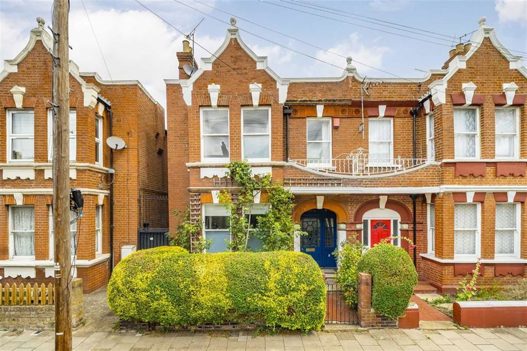 Property photo 1 of 12