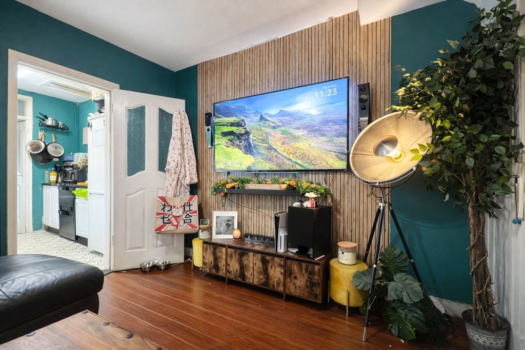 Property photo 3 of 9 Picture No. 07