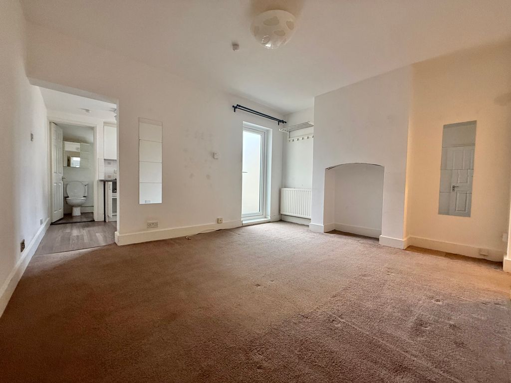 Property photo 3 of 4