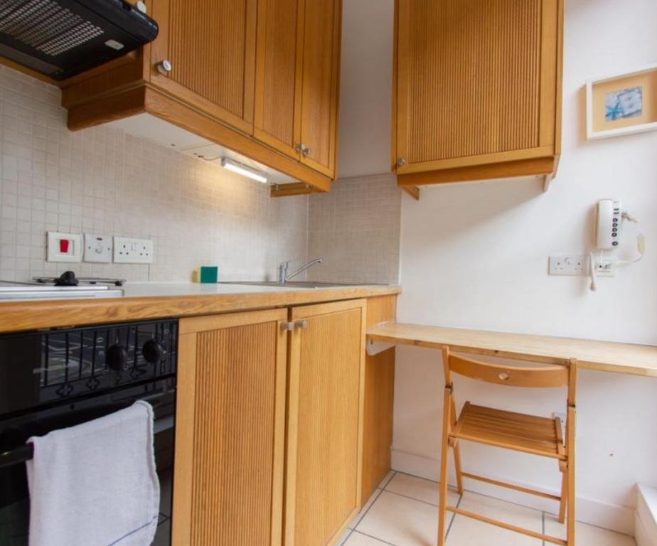 Property photo 3 of 4 4555682