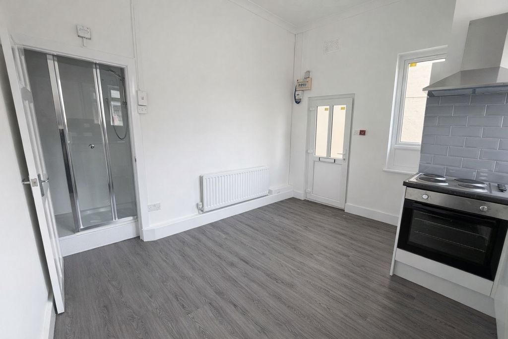 Property photo 1 of 4 Images