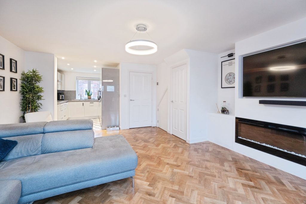 Property photo 3 of 20 Living Area