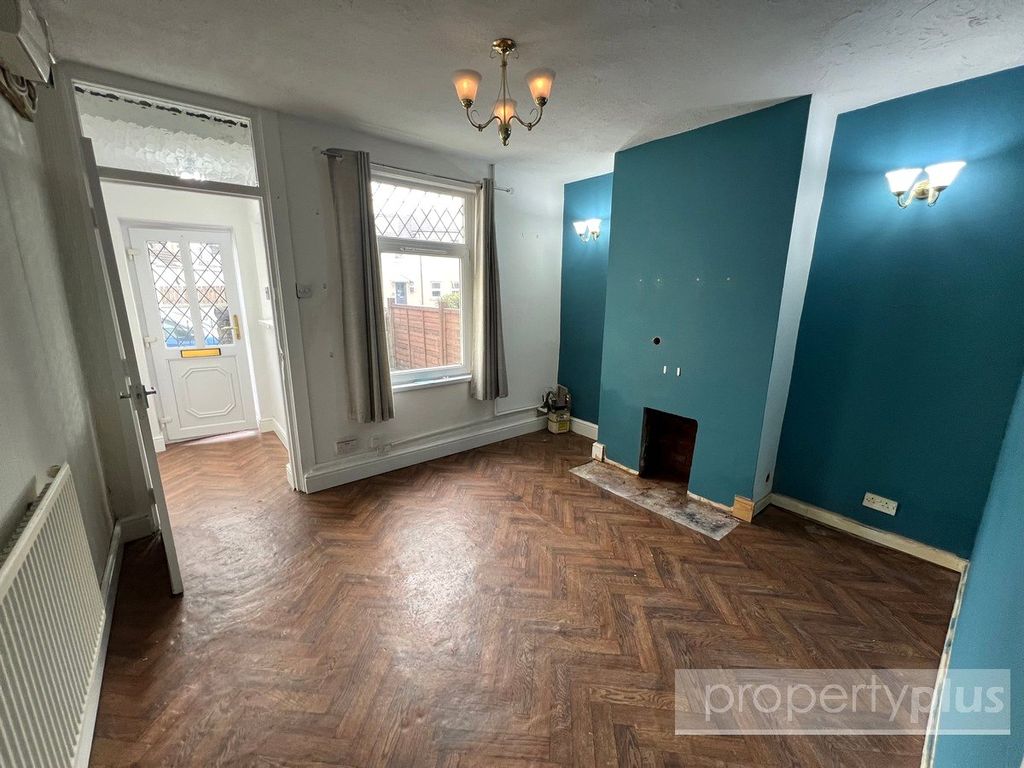 Property photo 2 of 12 Picture No. 04