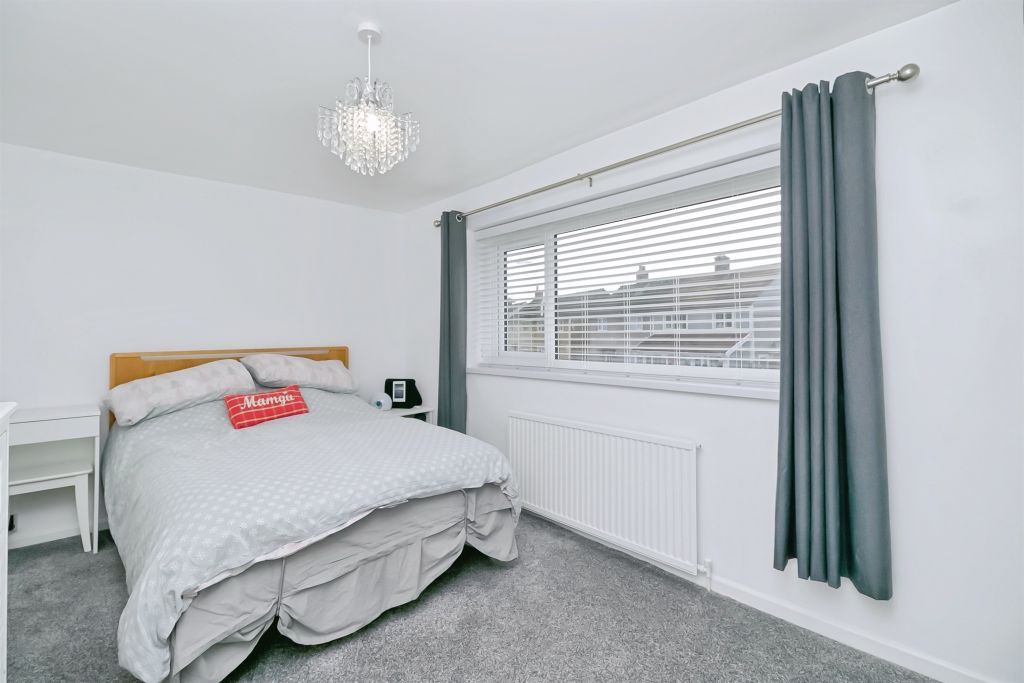 Property photo 2 of 27