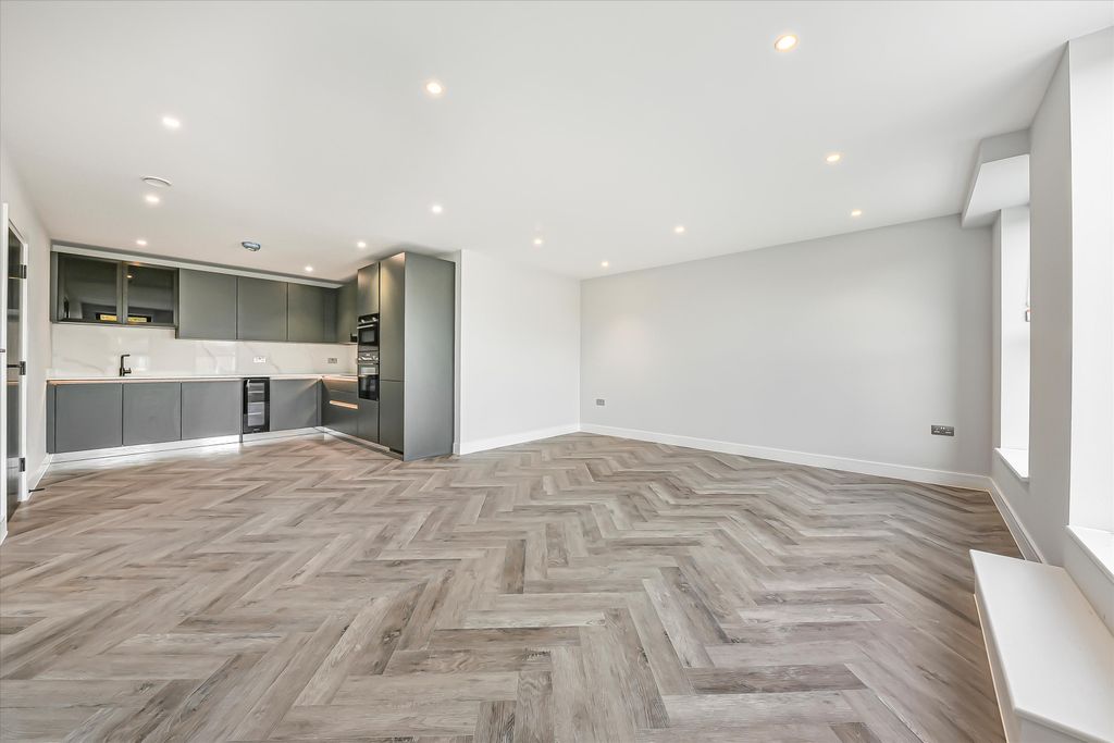 Property photo 2 of 10 Image