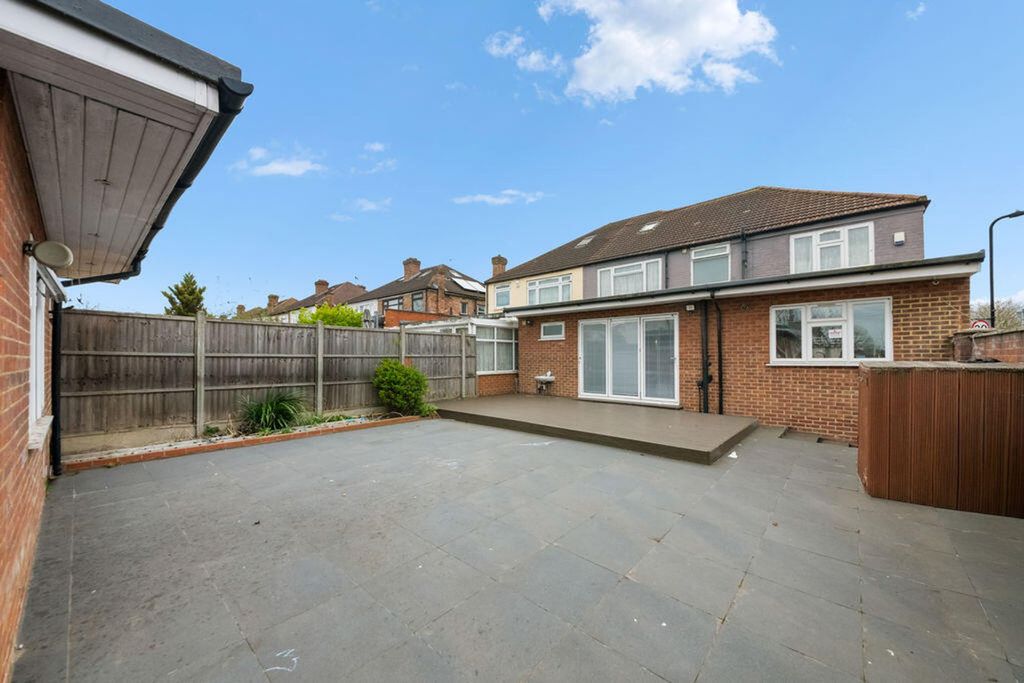 Property photo 2 of 19