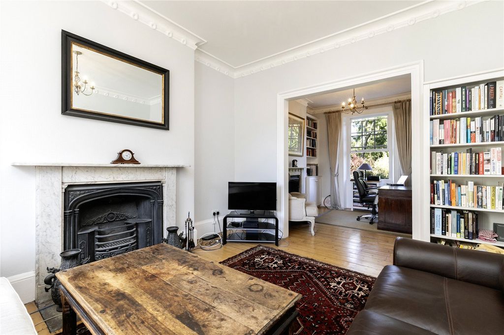 Property photo 3 of 18 Picture No. 23