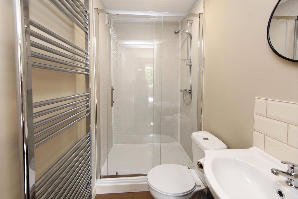 Property photo 2 of 21 Picture No. 24