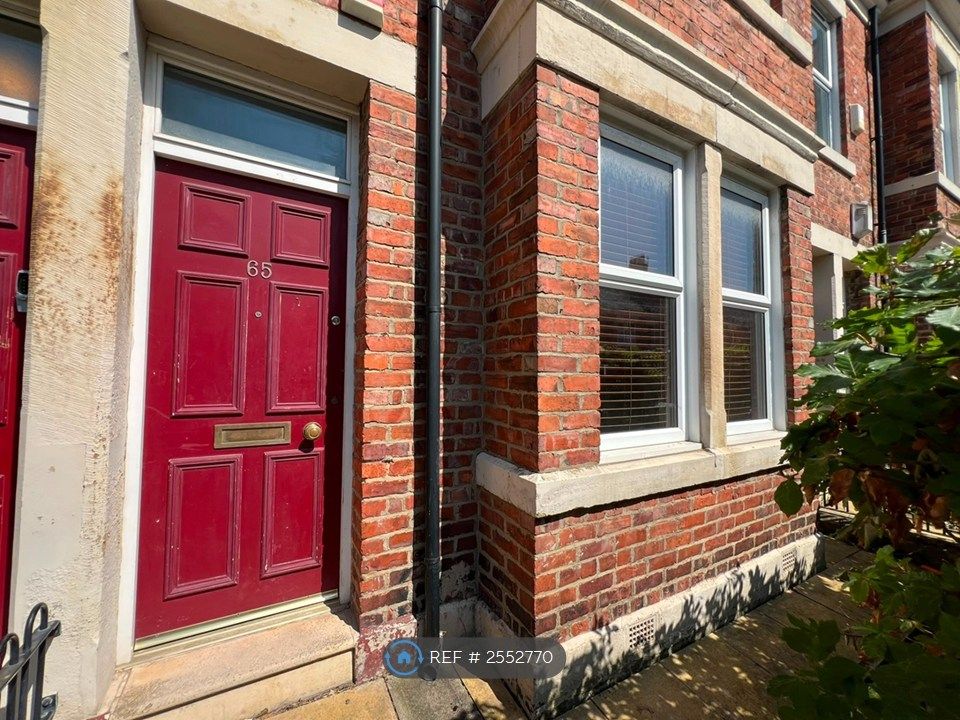 Property photo 1 of 8