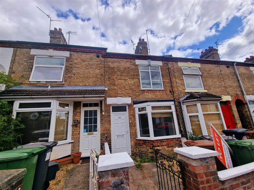 Property photo 1 of 8 Front