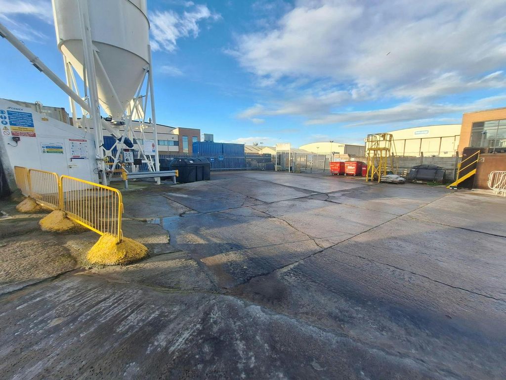 Property photo 3 of 5 Rmx Crewe  (1).Jpg