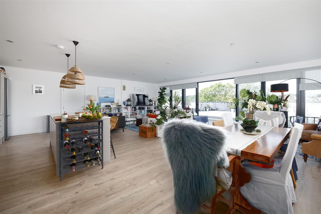 Property photo 3 of 26 Open Plan Living