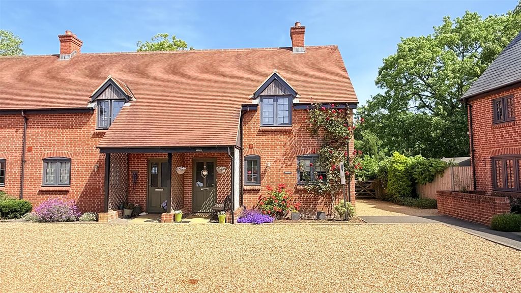 Property photo 1 of 20 Front 9 Manor Farmyard