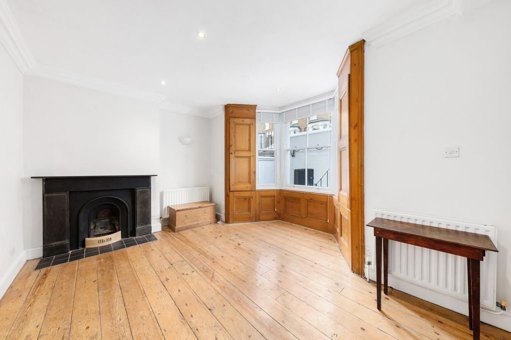 Property photo 1 of 6