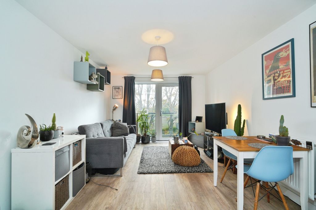 Property photo 3 of 15