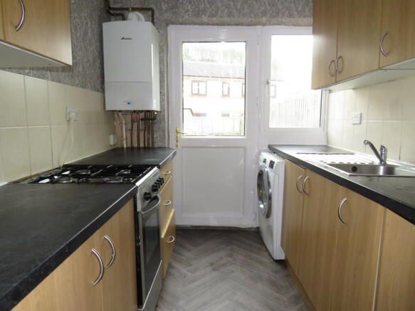 Property photo 2 of 9 Kitchen