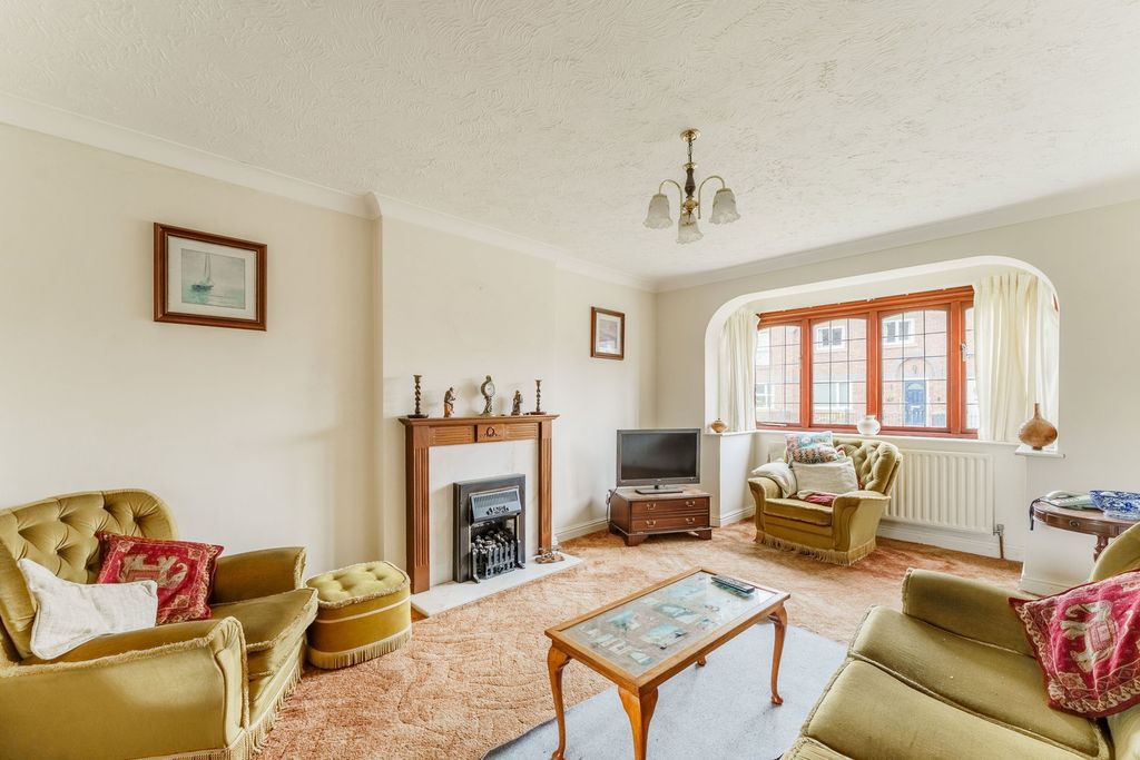 Property photo 2 of 29