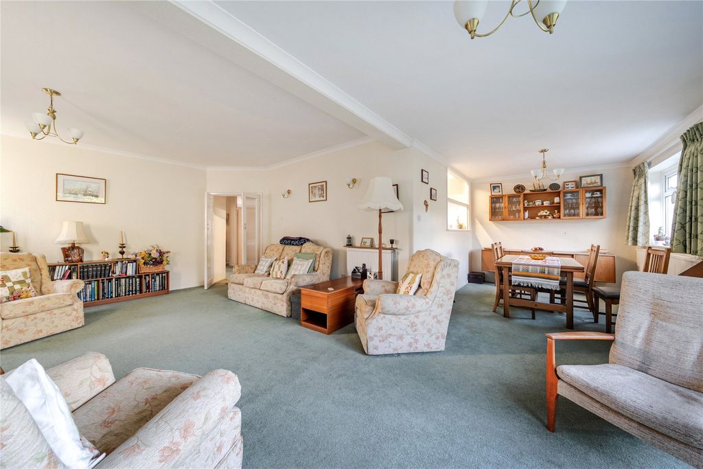 Property photo 2 of 18 Picture No. 05