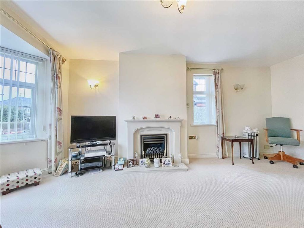 Property photo 3 of 20