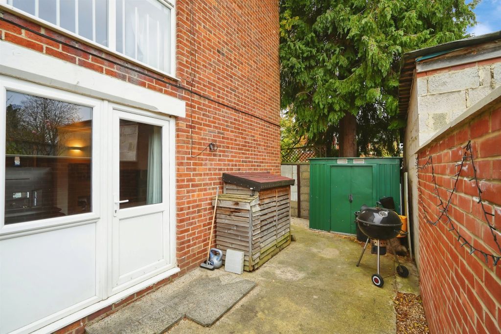 Property photo 3 of 12