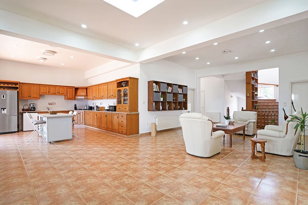 Property photo 3 of 29 Open Plan Sitting