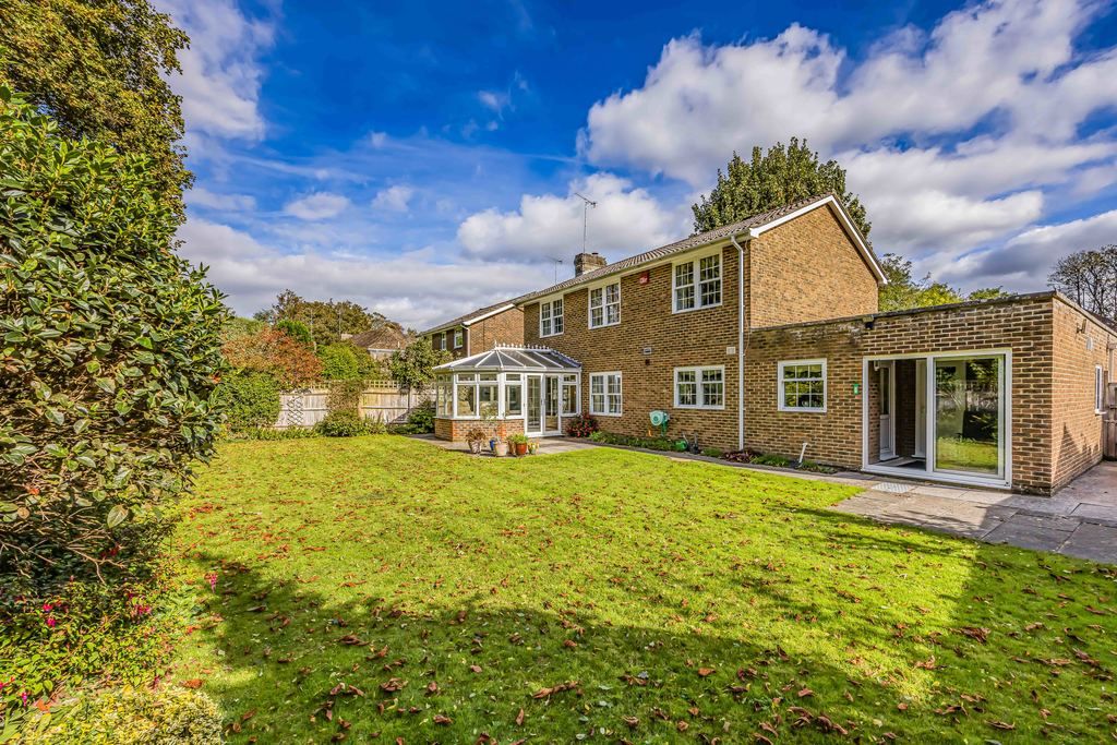 Property photo 2 of 35