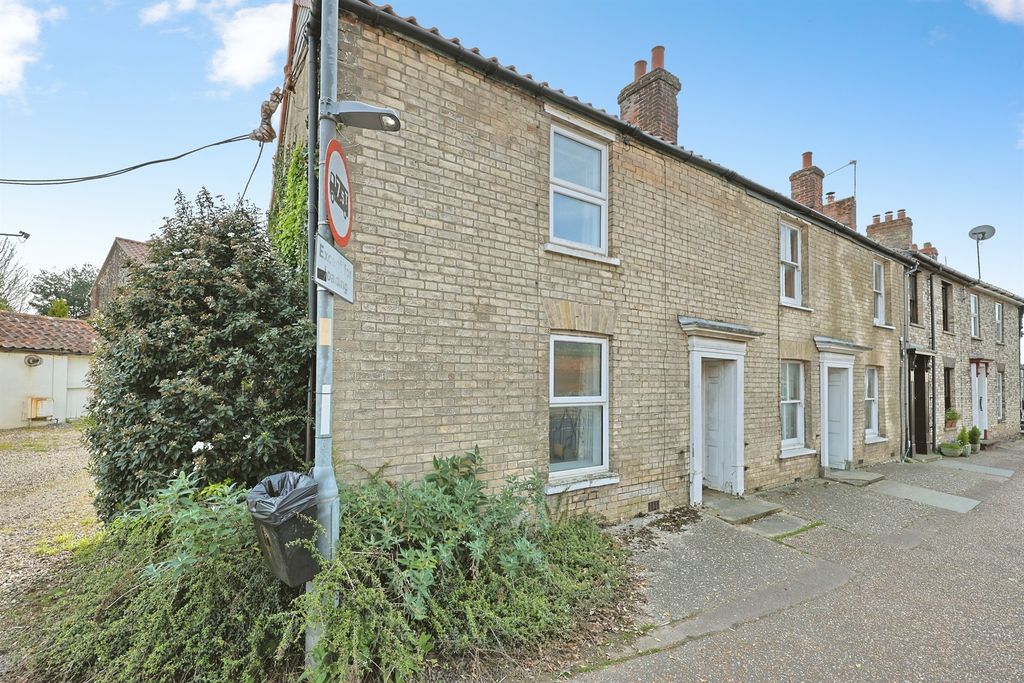 Property photo 2 of 20