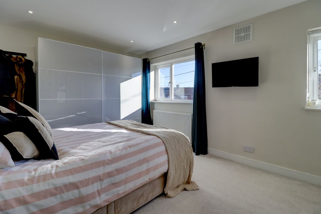 Property photo 3 of 16 Picture No. 04