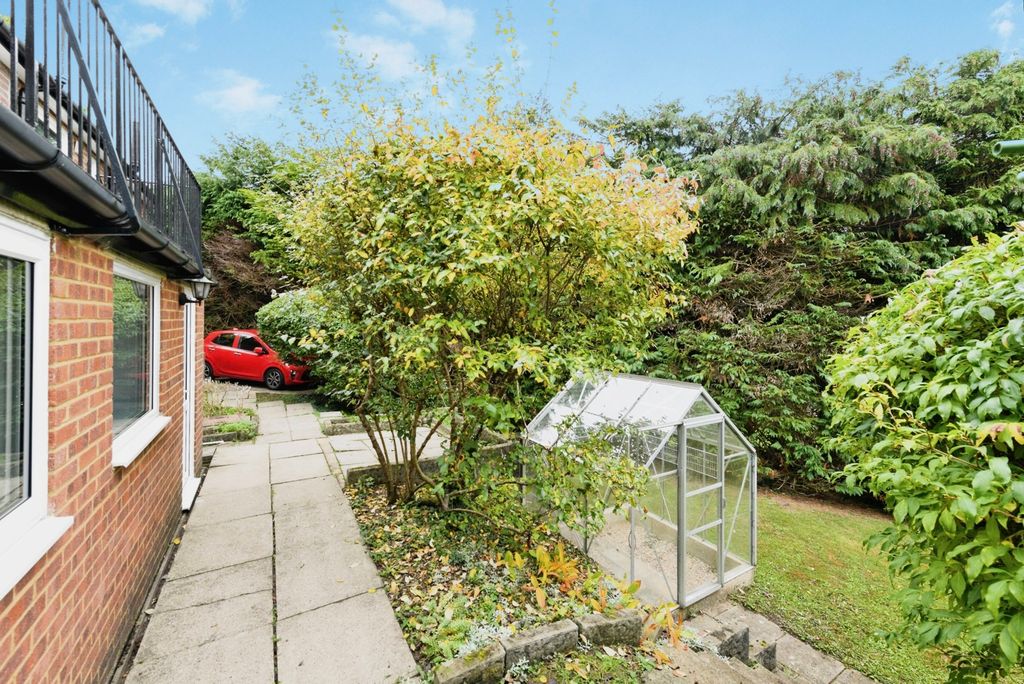 Property photo 3 of 17 Photo