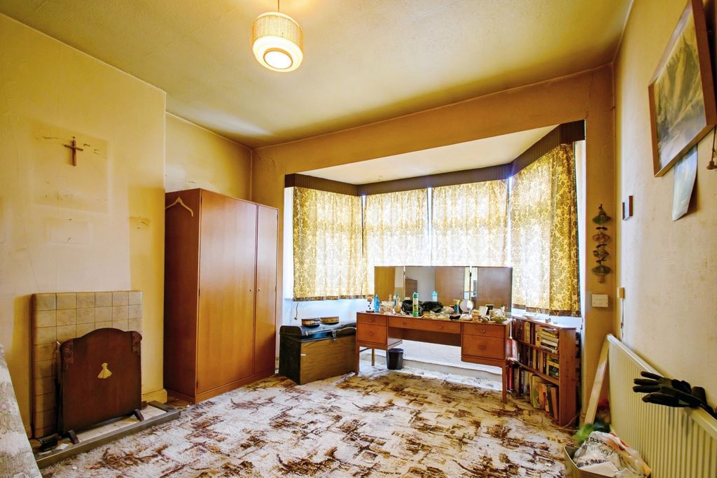 Property photo 3 of 13 Photo