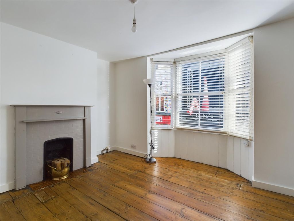 Property photo 2 of 11 Cam02534G0-Pr0143-Still004.Jpg