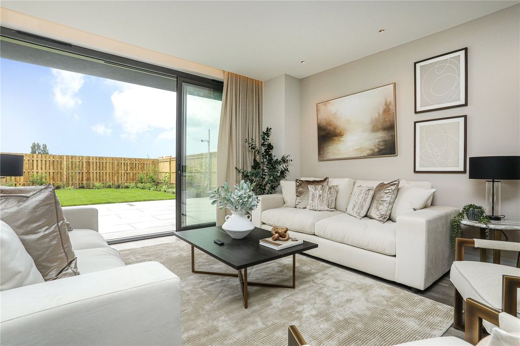 Property photo 3 of 28 Show Home Living