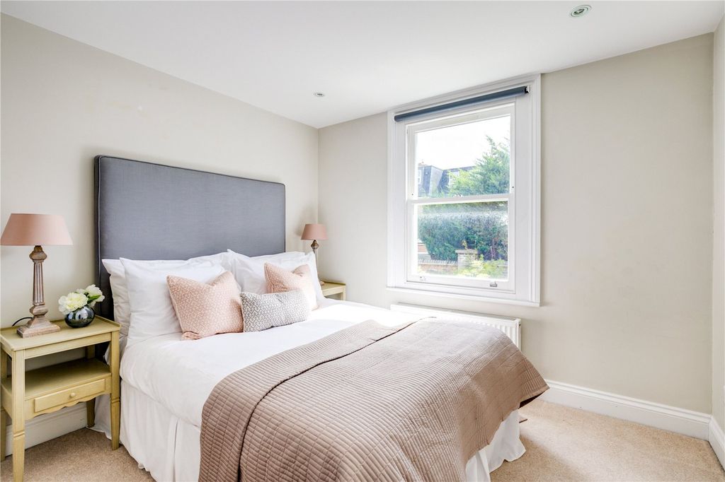 Property photo 3 of 15 Picture No. 06