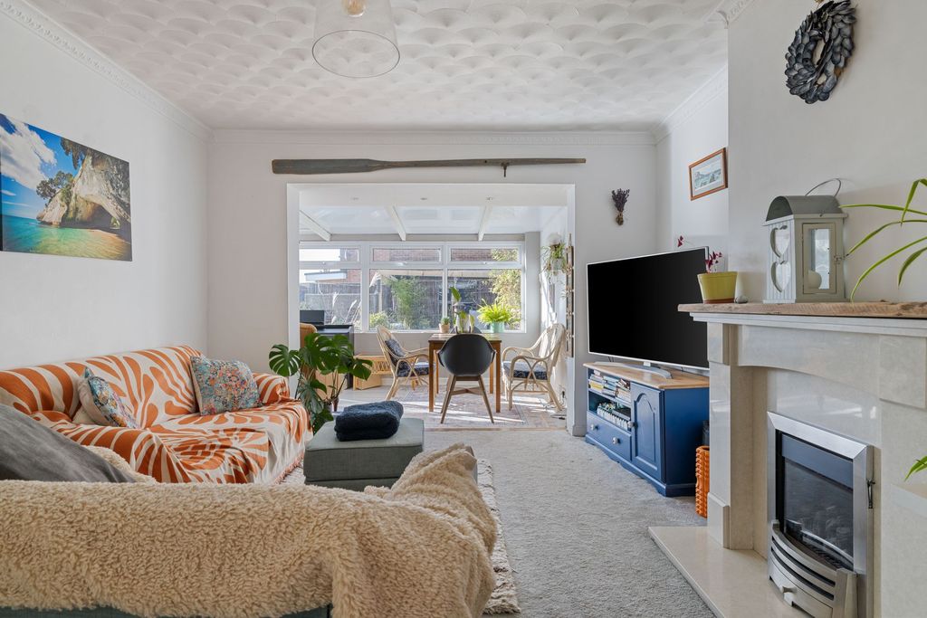 Property photo 2 of 16 Living Room