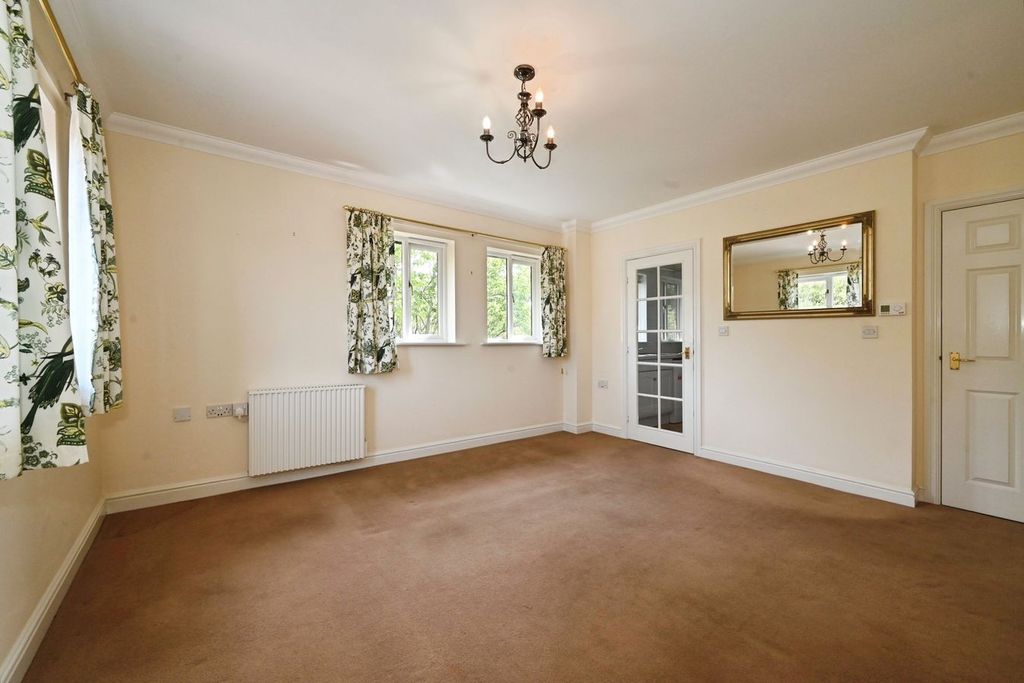 Property photo 3 of 18