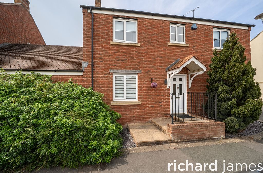 Property photo 1 of 17 d6Ef9d48F4A54Bd985F056F0Eb58Dae4