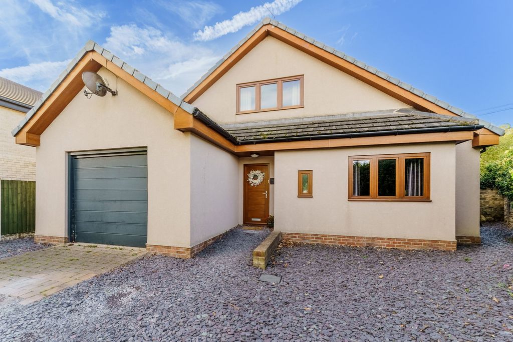 Property photo 1 of 37