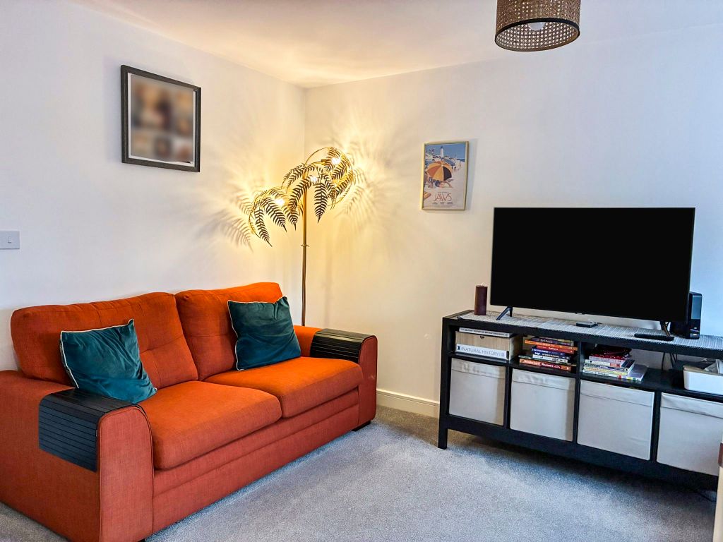 Property photo 2 of 17