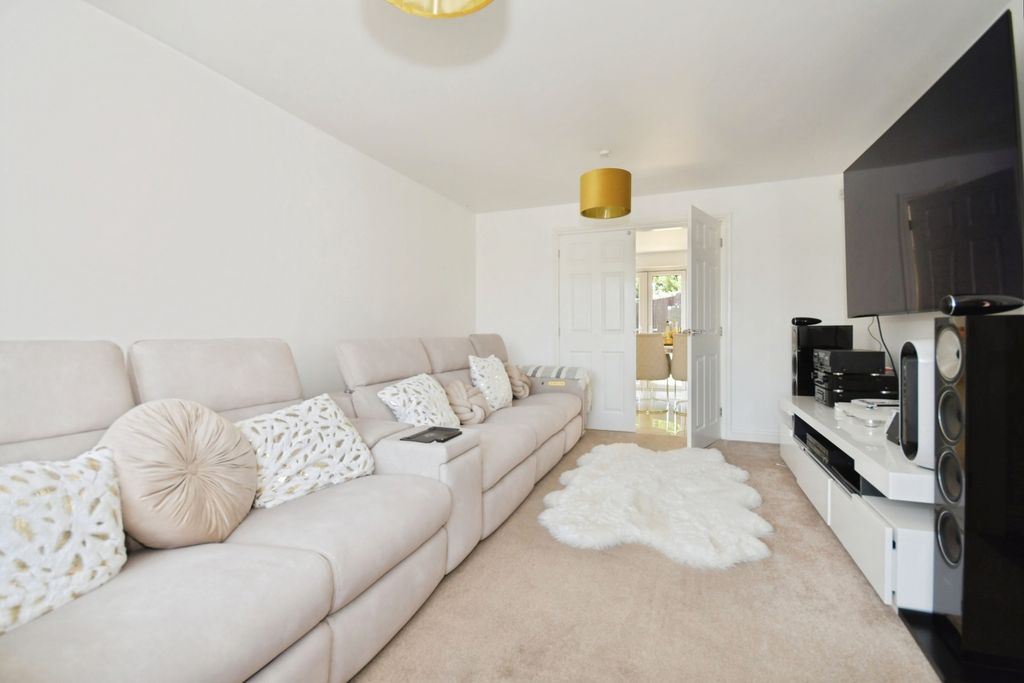 Property photo 2 of 19 Pbox-Img.Jpg