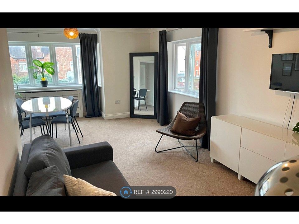 Property photo 3 of 10 Lounge/Dining Room