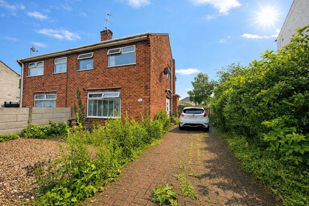 Property photo 1 of 16 Photo 14