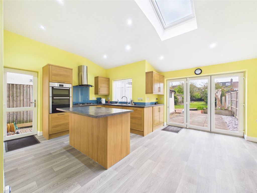 Property photo 2 of 16 Picture No. 09