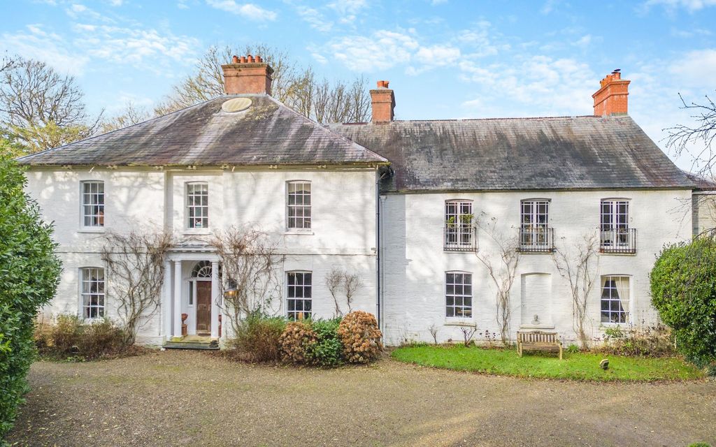 Property photo 1 of 111