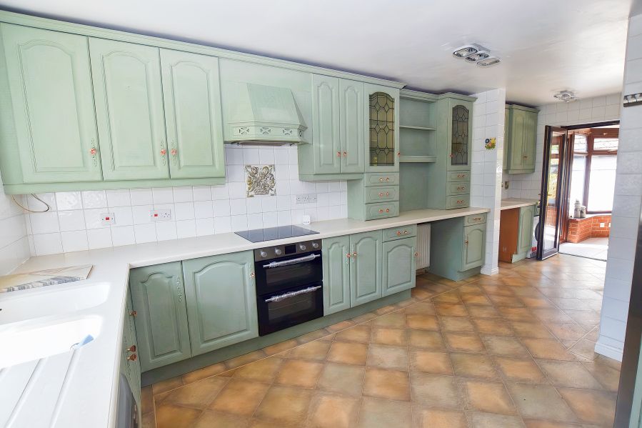Property photo 3 of 26 Kitchen 1