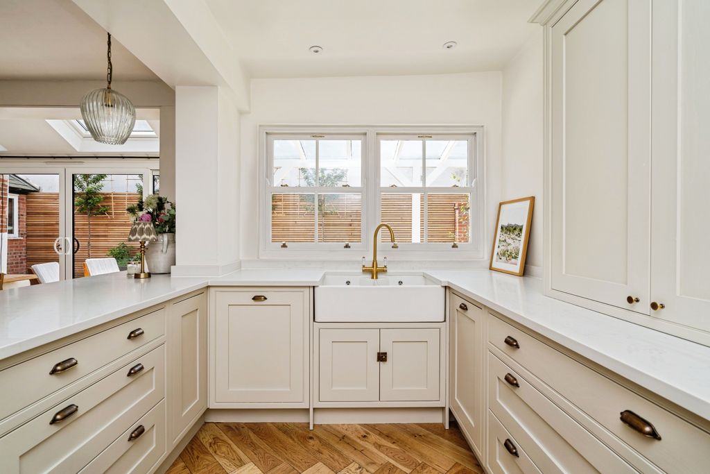 Property photo 2 of 20 Kitchen